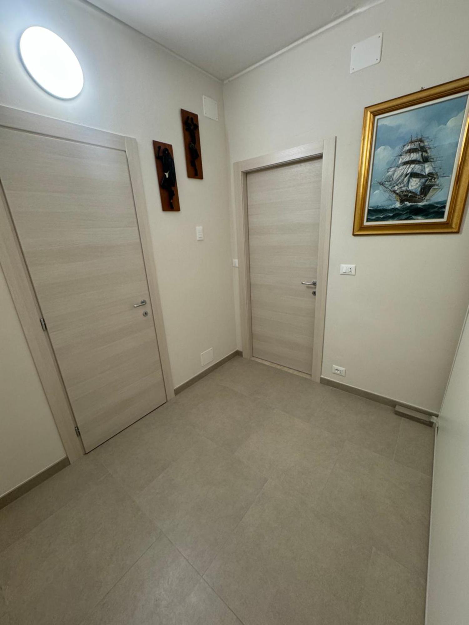 Tirrenia Beach House - Sea Front With Private Beach San Remo Buitenkant foto